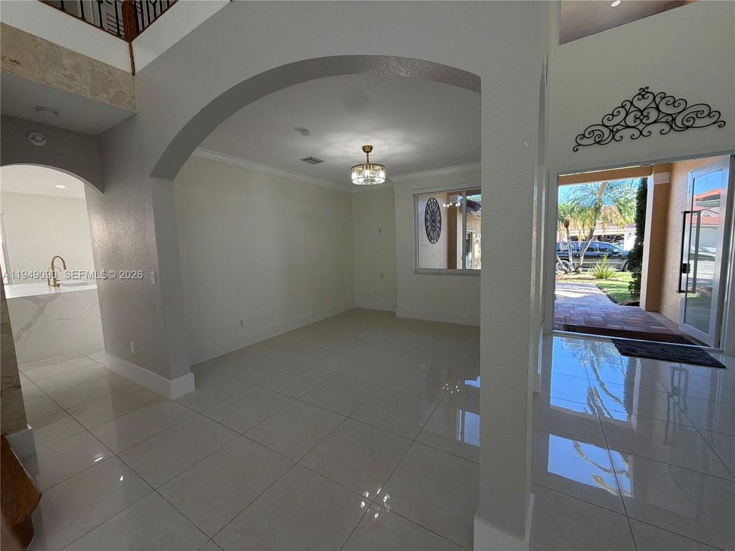 Chandelier, Empty room, Interior