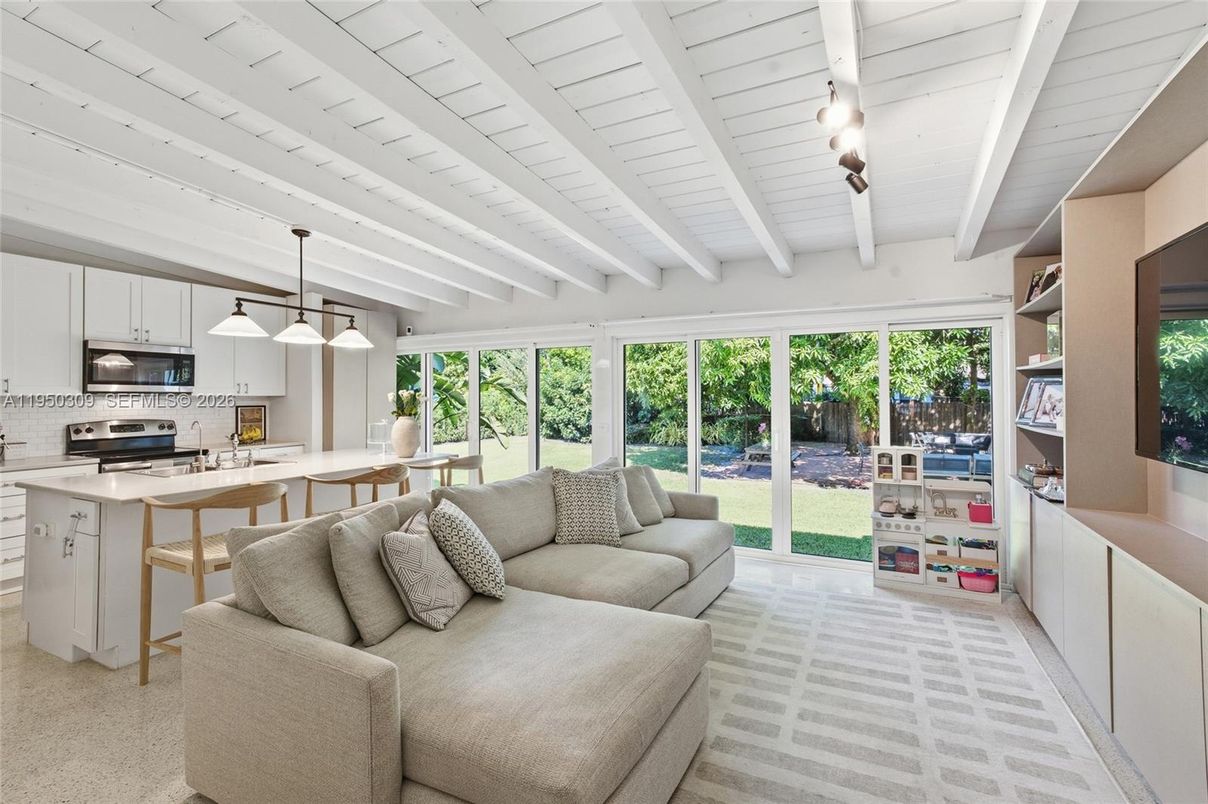 Interior, Kitchen, Living room, Pendant Lights, Stainless Steel Appliances