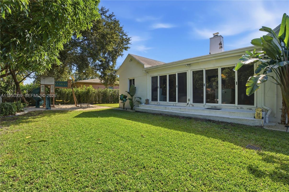 Backyard, Exterior, Playground