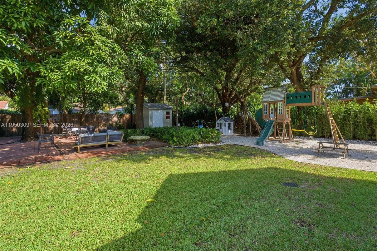 Backyard, Exterior, Playground