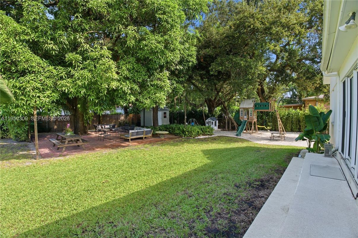 Backyard, Exterior, Playground