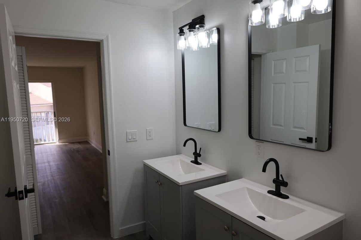 Bathroom, Dual Sink Vanities, Interior, Wood Texture Flooring