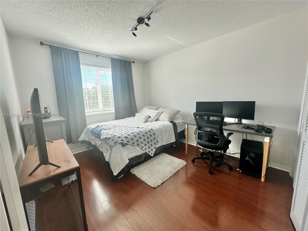 Bedroom, Home Office, Interior, Wood Texture Flooring