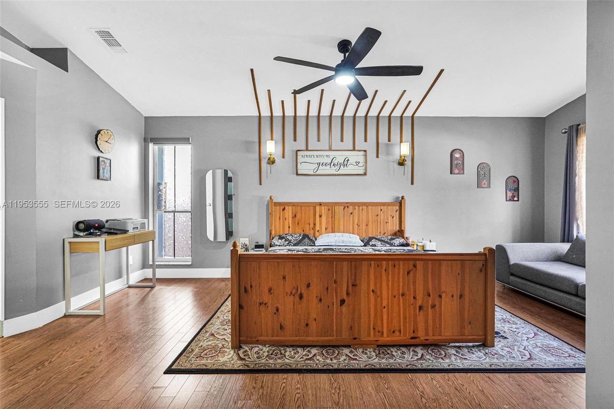 Interior, Pendant Lights, Wood Texture Flooring