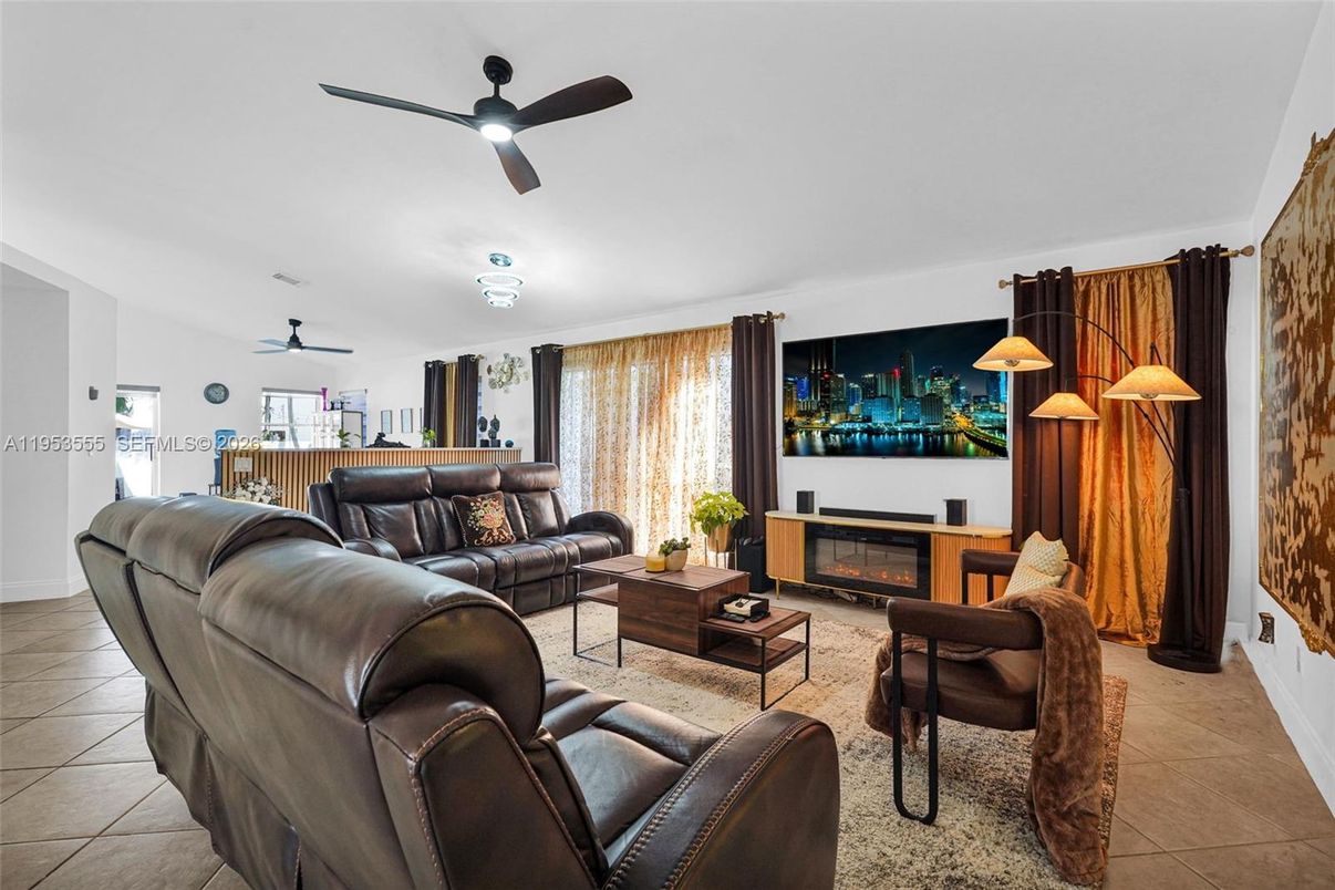 Fireplace, Interior, Living room