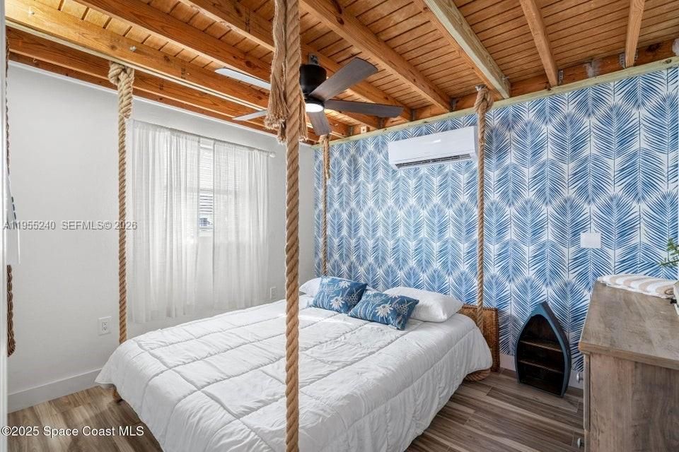 Bedroom, Interior, Wooden Beams, Wooden Ceilings, Wood Texture Flooring