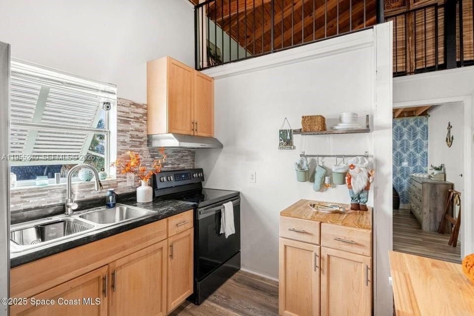 Interior, Kitchen, Wood Texture Flooring