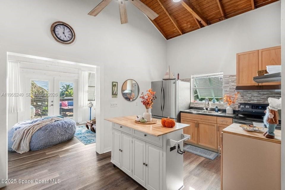 Interior, Kitchen, Recessed Lighting, Wooden Beams, Wooden Ceilings, Wood Texture Flooring