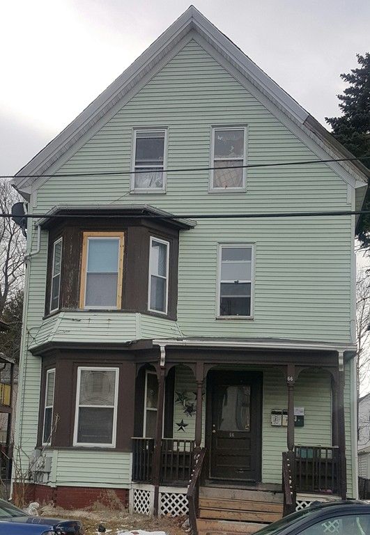 Exterior, Facade, Queen Anne Victorian