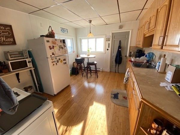 Dining room, Interior, Kitchen, Pendant Lights, Wood Texture Flooring