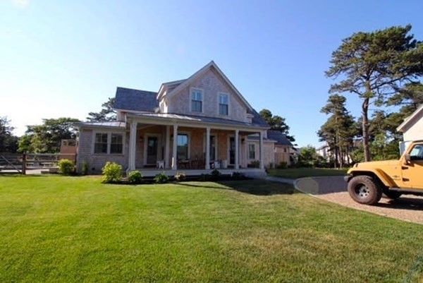 Backyard, Exterior, Facade, Brick Facade, Farmhouse