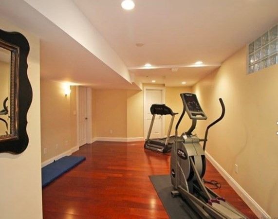Fitness Equipment, Interior, Recessed Lighting, Wood Texture Flooring