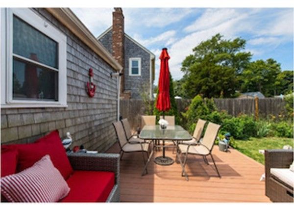 Exterior, Wood Texture Flooring