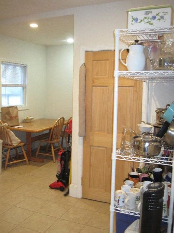 Dining room, Interior, Recessed Lighting