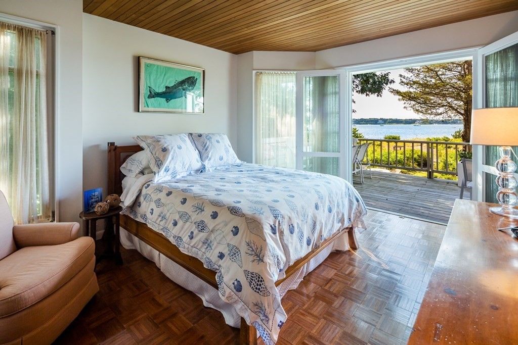 Bedroom, Interior, Water, Wood Texture Flooring