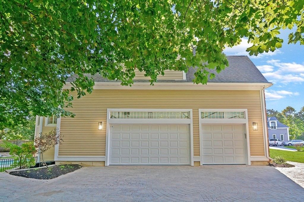 Detached Garage, Exterior