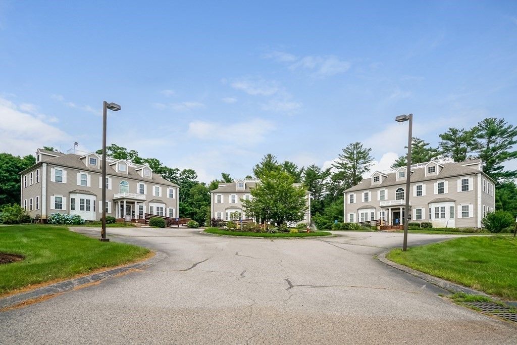 Exterior, Facade, French Provincial