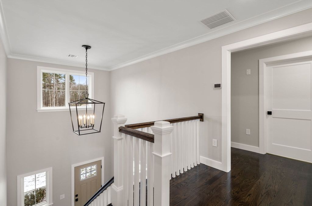 Interior, Pendant Lights, Wood Texture Flooring
