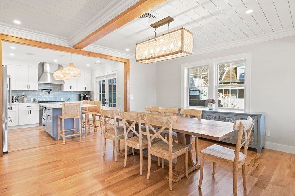 Chandelier, Dining room, Interior, Kitchen, Pendant Lights, Recessed Lighting, Wooden Beams, Wood Texture Flooring