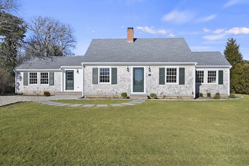 Exterior, Facade, Cape Cod
