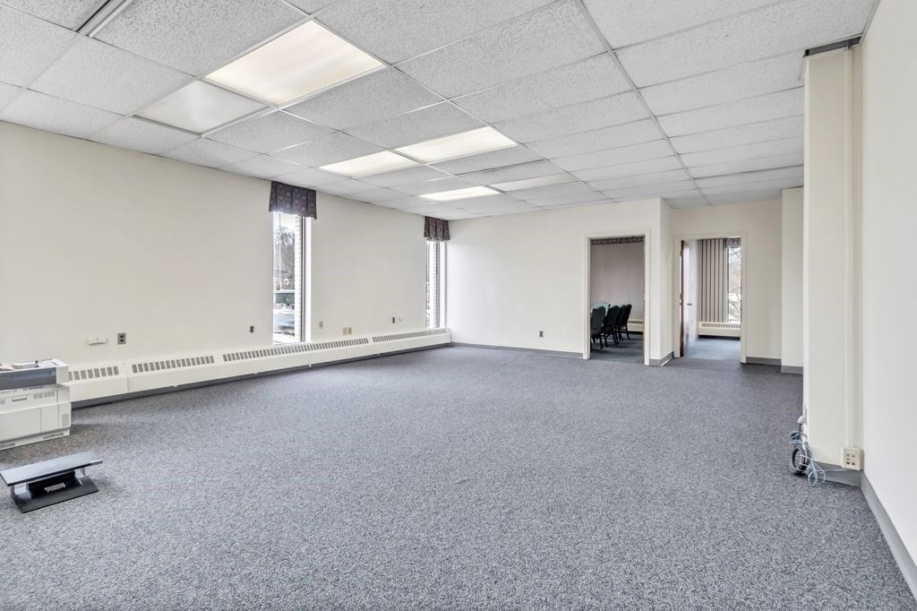 Empty room, Fitness Equipment, Interior, Recessed Lighting