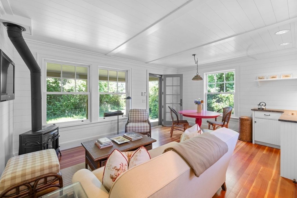 Dining room, Fireplace, Interior, Living room, Pendant Lights, Wood Texture Flooring