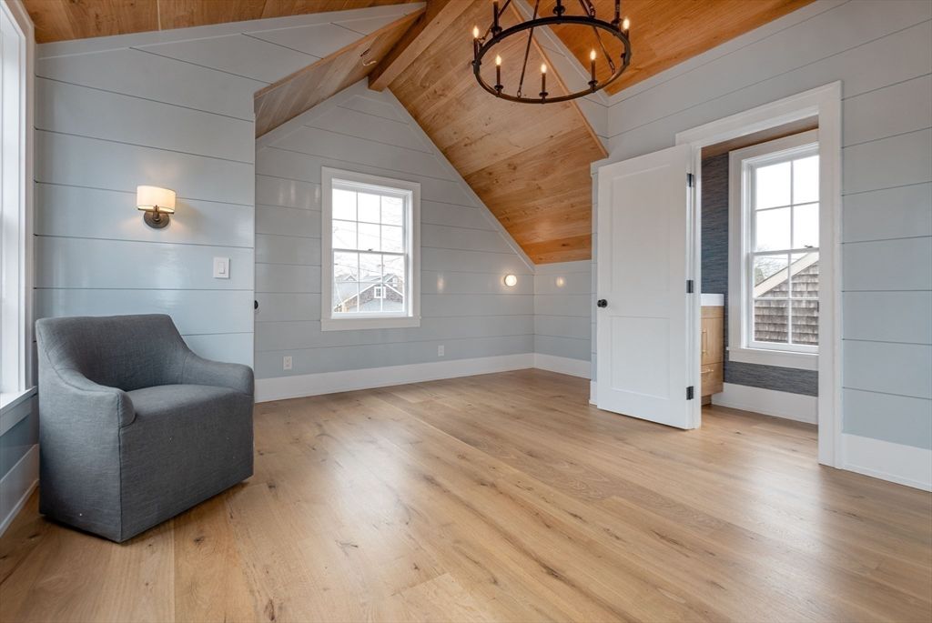 Empty room, Interior, Pendant Lights, Wooden Beams, Wooden Ceilings, Wood Texture Flooring
