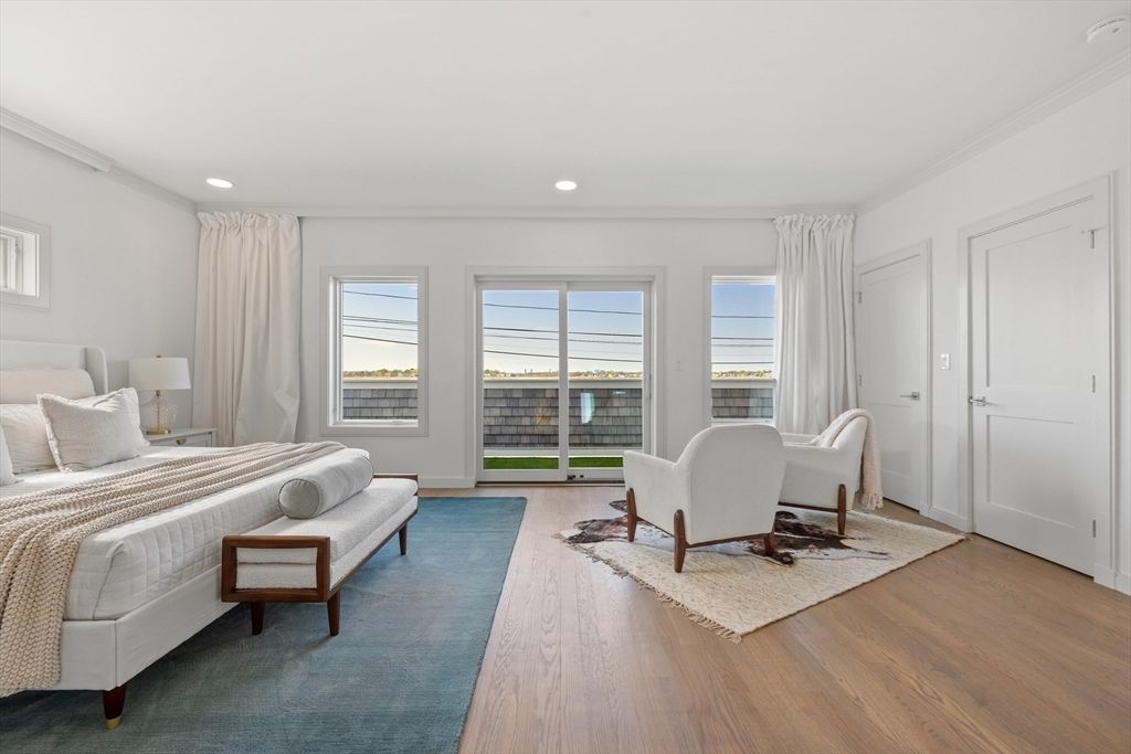 Bedroom, Interior, Recessed Lighting, Water, Wood Texture Flooring