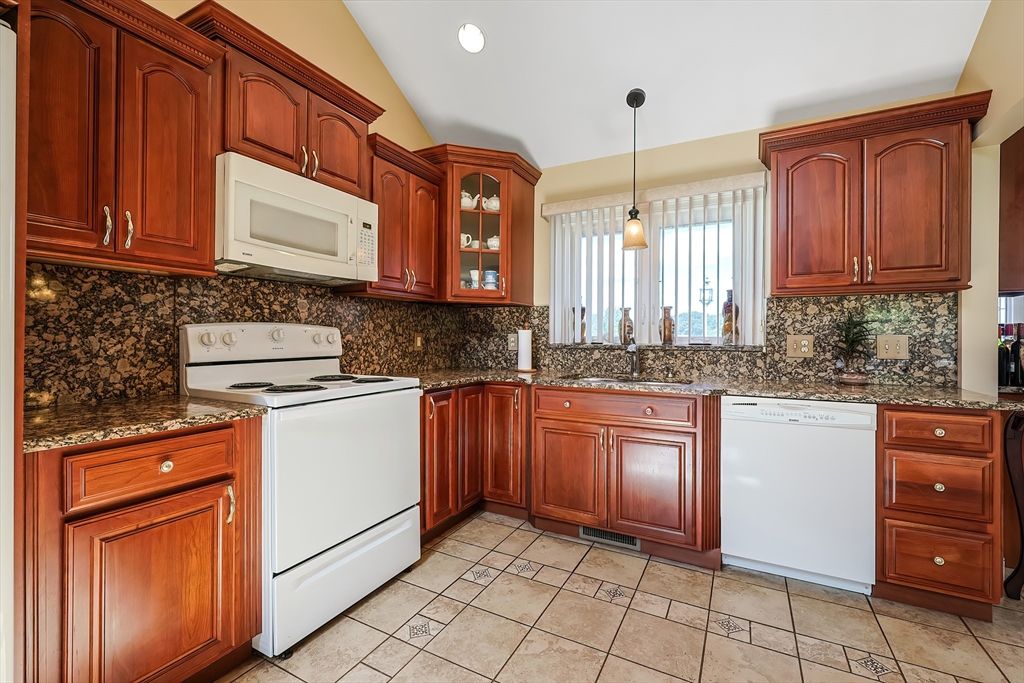 Interior, Kitchen, Pendant Lights, Recessed Lighting