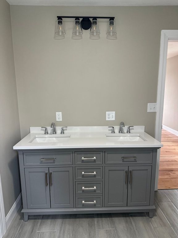 Bathroom, Dual Sink Vanities, Interior, Wood Texture Flooring