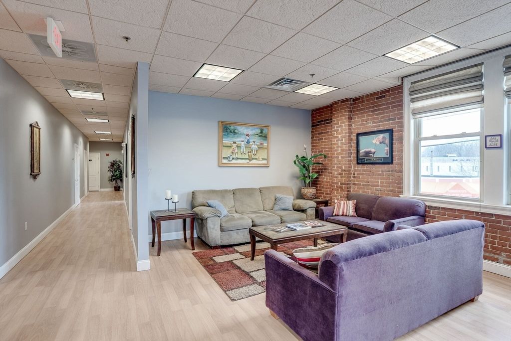 Interior, Living room, Recessed Lighting, Stone Walls, Wood Texture Flooring