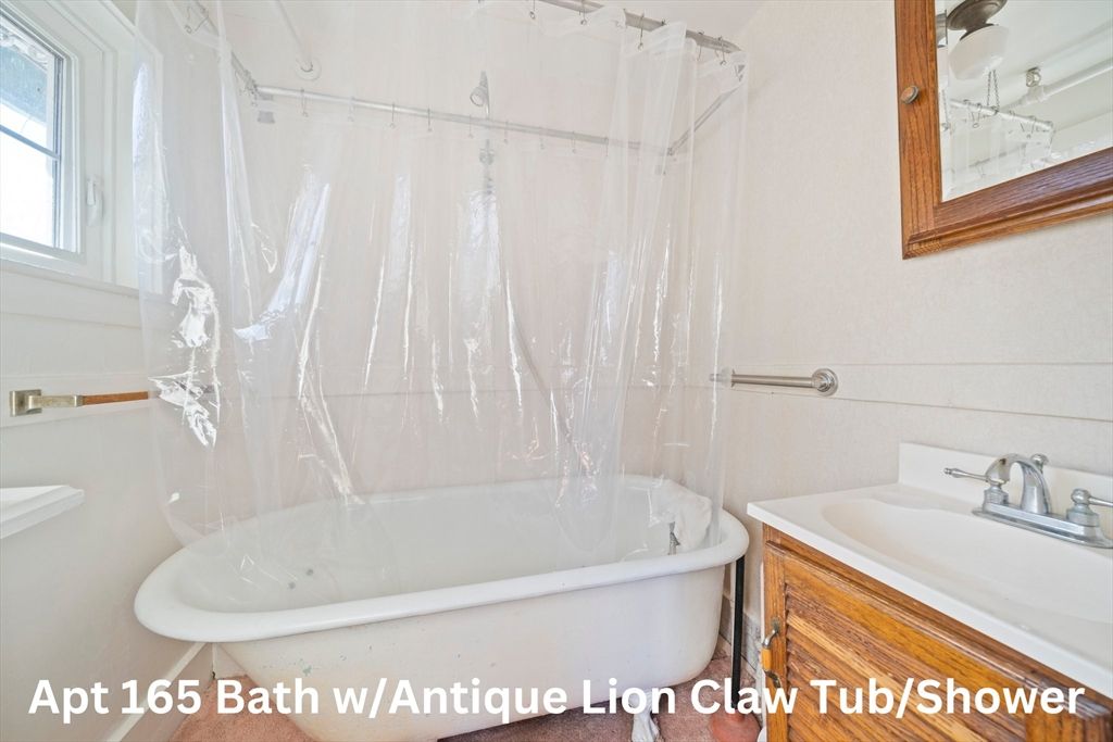 Bathroom, Free Standing Baths, Interior