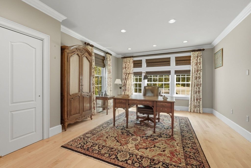 Home Office, Interior, Recessed Lighting, Wood Texture Flooring