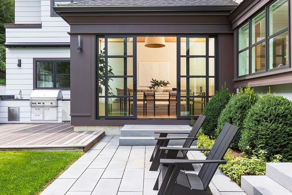 Exterior, Outdoor Kitchen