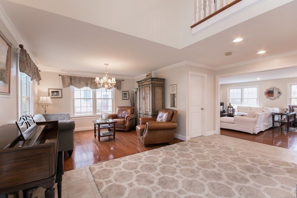 Chandelier, Interior, Living room, Recessed Lighting, Wood Texture Flooring