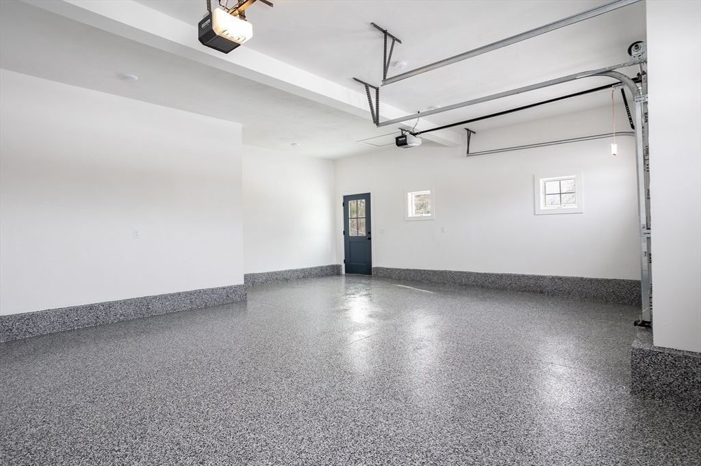 Garage, Interior