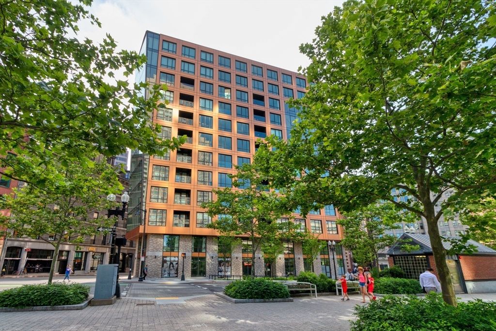 Exterior, Facade, Condo Building