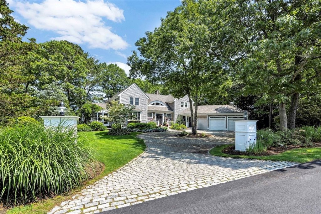 Backyard, Detached Garage, Exterior