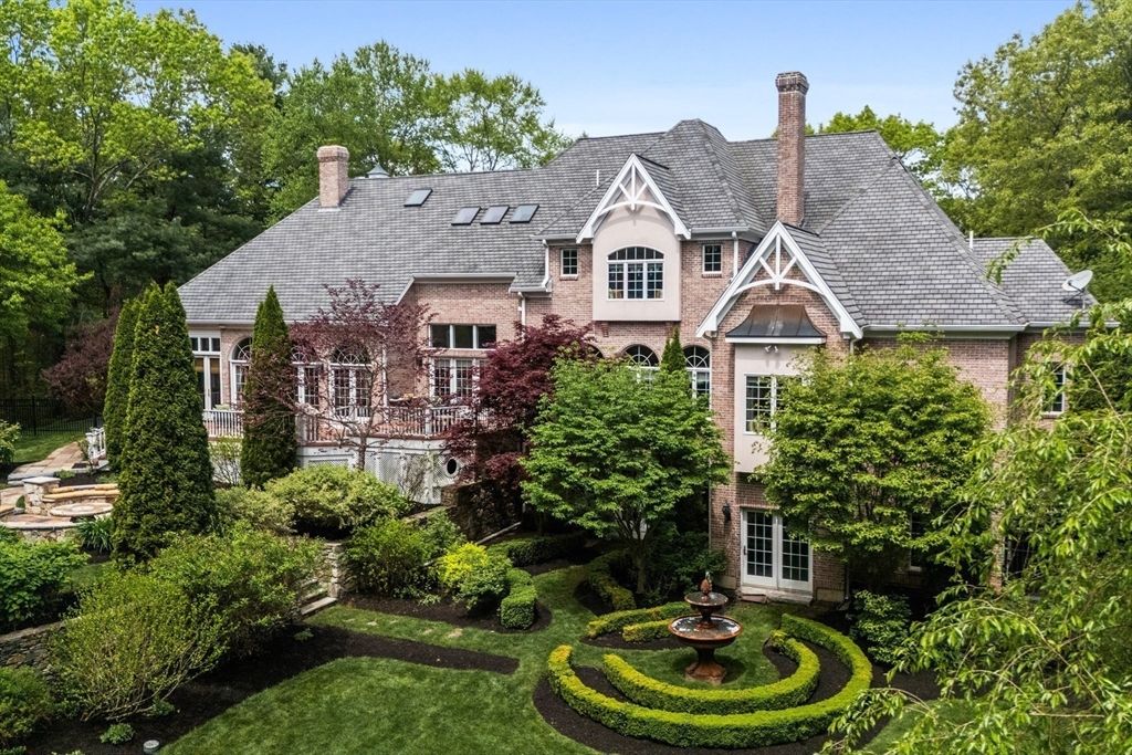 Exterior, Facade, Brick Facade, French Provincial