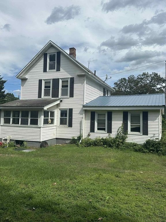 Backyard, Exterior, Facade, Farmhouse