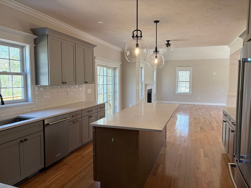 Interior, Kitchen, Pendant Lights, Wood Texture Flooring