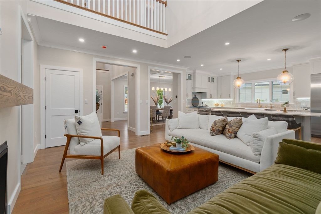 Dining room, Interior, Kitchen, Living room, Pendant Lights, Recessed Lighting, Stainless Steel Appliances, Wood Texture Flooring