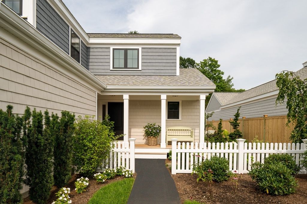 Exterior, Facade, None