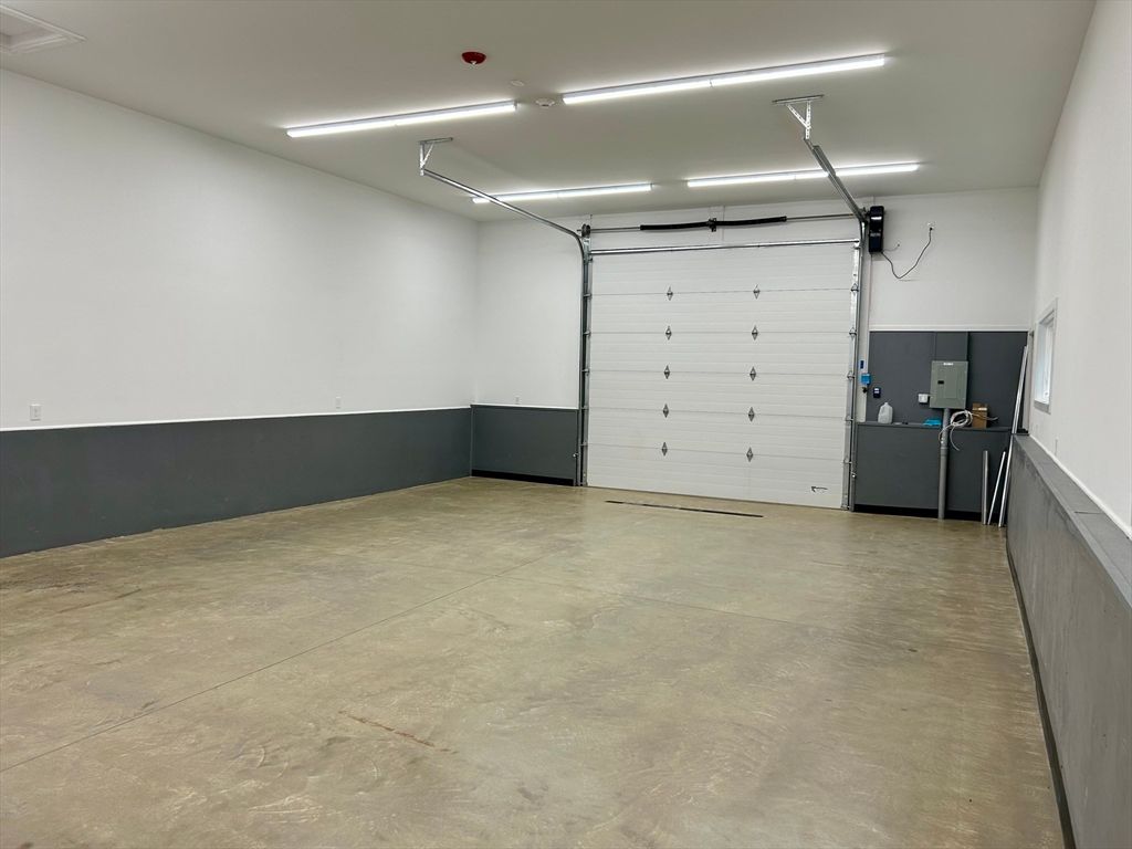 Garage, Interior