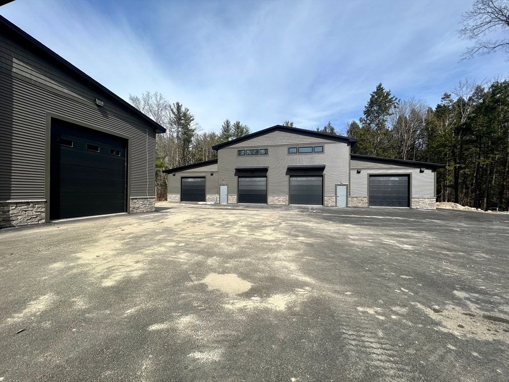 Detached Garage, Exterior