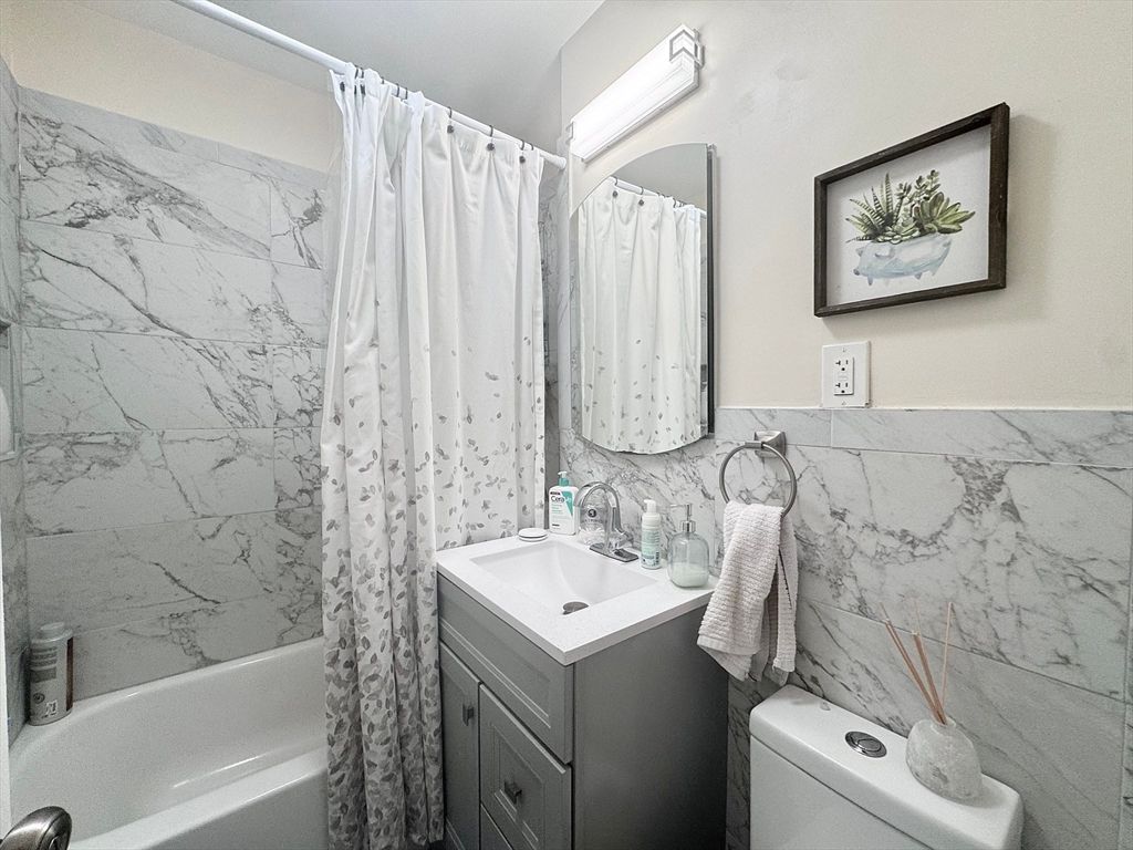 Bathroom, Interior, Marble Walls