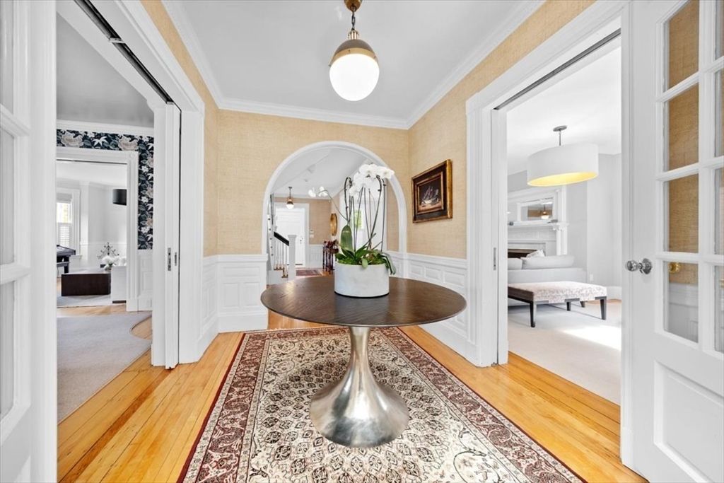 Interior, Pendant Lights, Wood Texture Flooring
