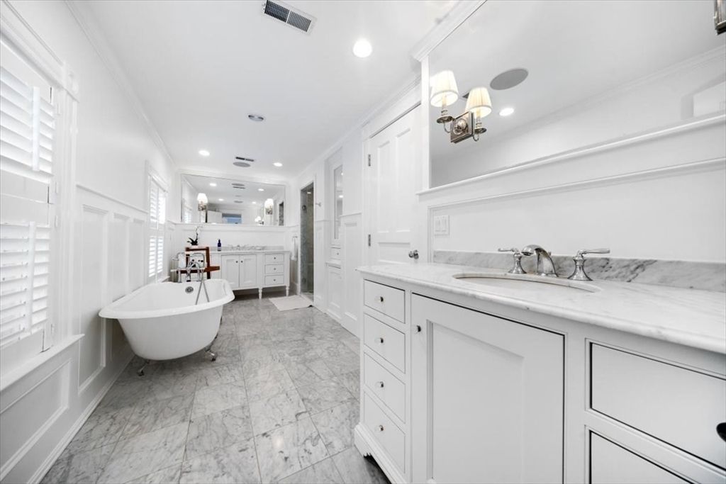 Bathroom, Dual Sink Vanities, Free Standing Baths, Interior, Marble, Recessed Lighting