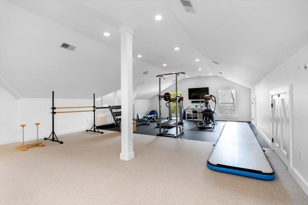 Fitness Equipment, Interior, Recessed Lighting