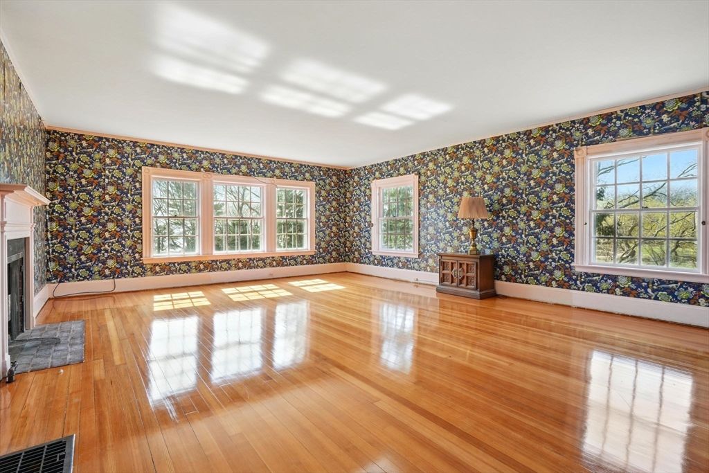 Empty room, Fireplace, Interior, Wood Texture Flooring
